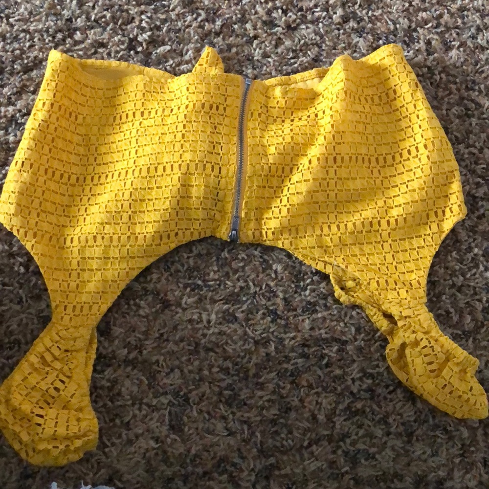 Crop top - Picture 3 of 3
